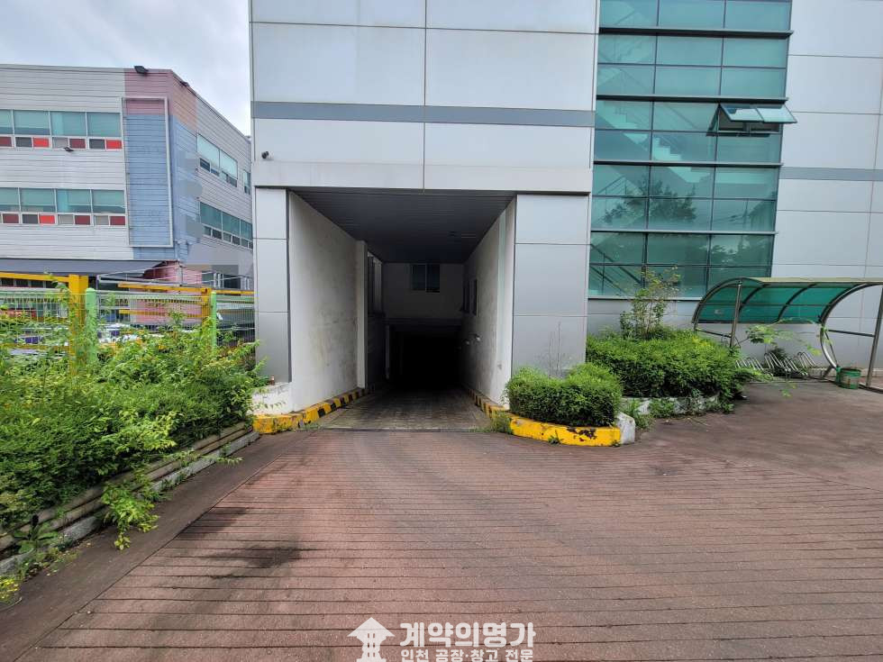 경기 부천오정구 오정동 오정동 단독공장매매, 토지1328, 연면적1989,건축면적693, 층고9m , 동력500kw, 주차22대, 츄레라 진입가능, 산업로인근 매매 매물번호 10580 사진 18