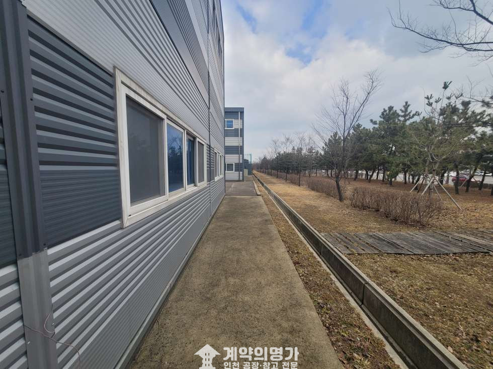 인천 서해구 석남동 북항단독공장창고급매매, 토지 726, 건물 378, 가설 150, 층고9m, 동력600kw, 트레일러 진입가능, 중봉대로 인근 위치 매매 매물번호 10709 사진 14