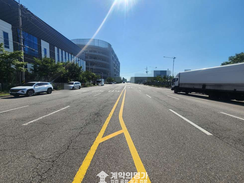 인천 서해구 원창동 원창동 단독 창고 1091, 대지1556 임대, 층고12m,도크시설완비, 츄레라진입가능, 주차20대, 사무실포함, 중봉대로 인근 월세 매물번호 11022 사진 3