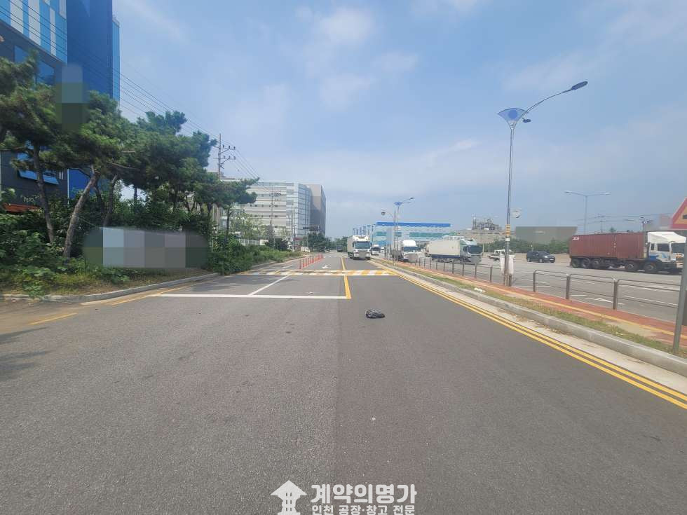 인천 제물포구 항동7가 항동7가 단독공장매매, 연면적 399, 토지면적 465, 3개동, 동력145kw, 층고 10m, 호이스트 3t 2대, 주차 10대 , 대형트럭 진입가능, 서해대로 도로변 앞 위치 매매 매물번호 10599 사진 2